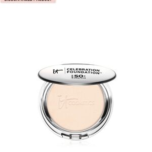 iT Cosmetics Celebration Foundation™ SPF 50+ Shade: Light